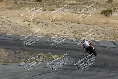 media/Apr-20-2025-AHRMA (Sun) [[393a79c373]]/Race/Group 10/Turn 4b/